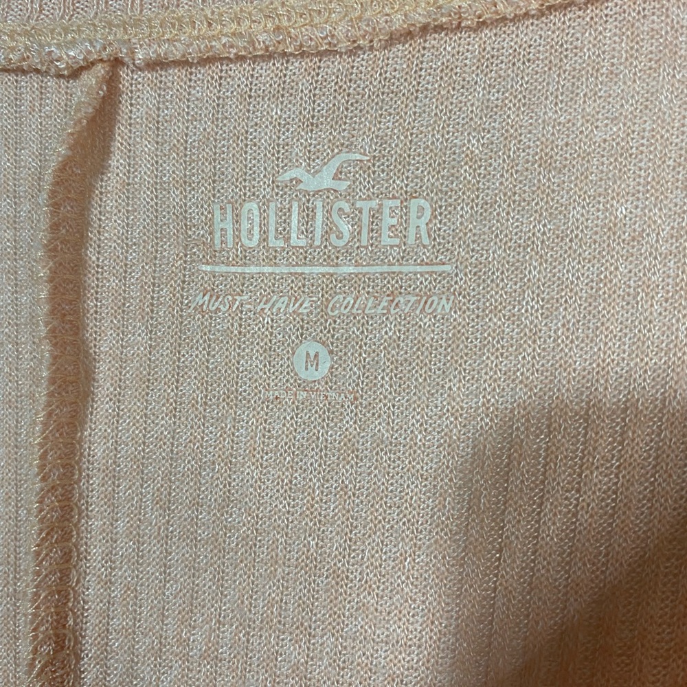 Hollister Light Pink Ribbed Long Sleeve Split V-Neck T-Shirt Women’s Size Medium - Picture 7 of 8